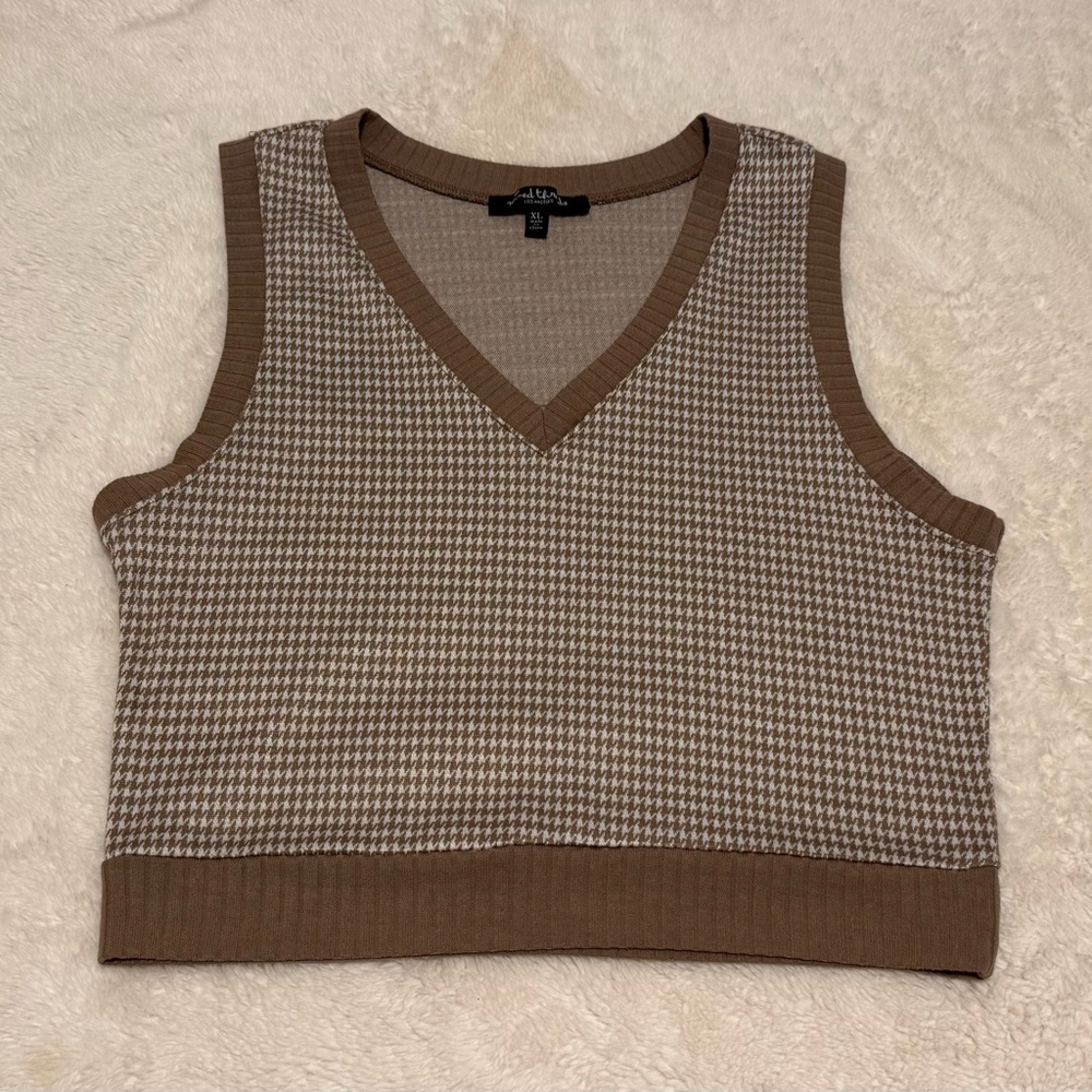 Brown V-Neck Cropped Sweater Vest